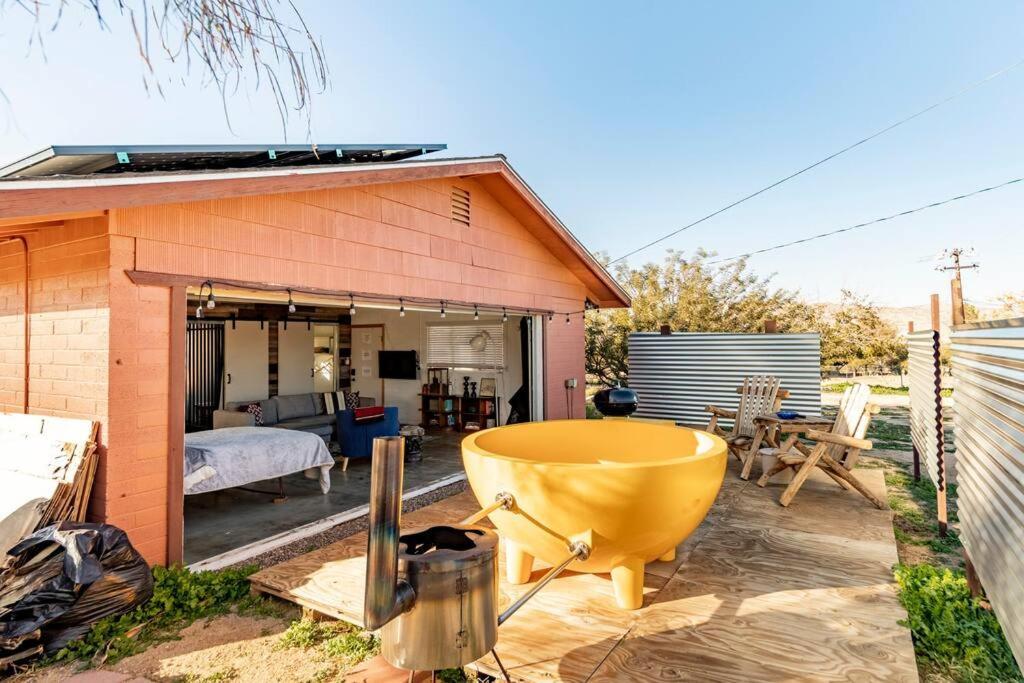 Jt'S Star Catcher Cabin - Hot Tub Yucca Valley Kültér fotó