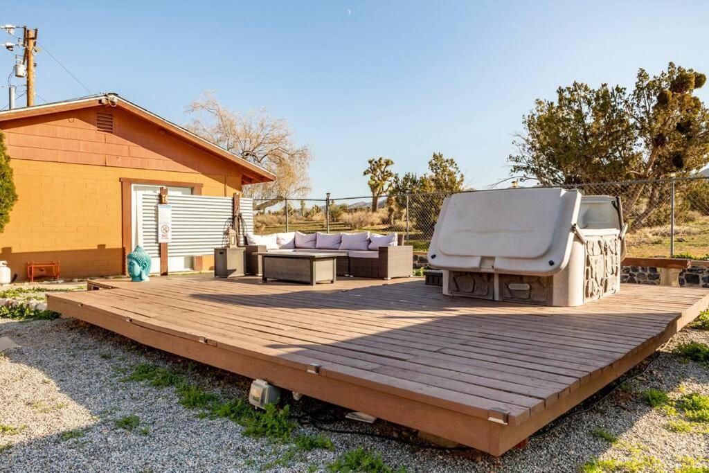 Jt'S Star Catcher Cabin - Hot Tub Yucca Valley Kültér fotó